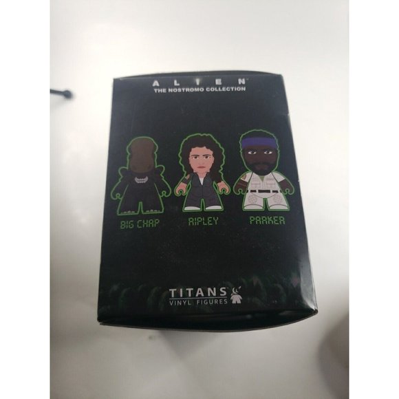 Pre-Suit Ripley and Acid Alien 3" Titans Vinyl Figure 2 Pack - Picture 6 of 7